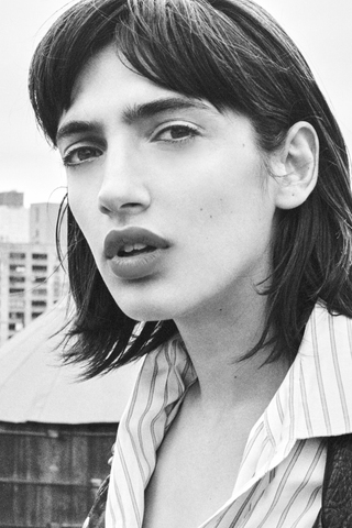 LUXIDERS MAGAZINE - NYC
Photographer: Maria Dominika
Styling: Cariin Cowalscii
Hair&Make-up: Cari Durprey
Model: Arselajda @Muse NY